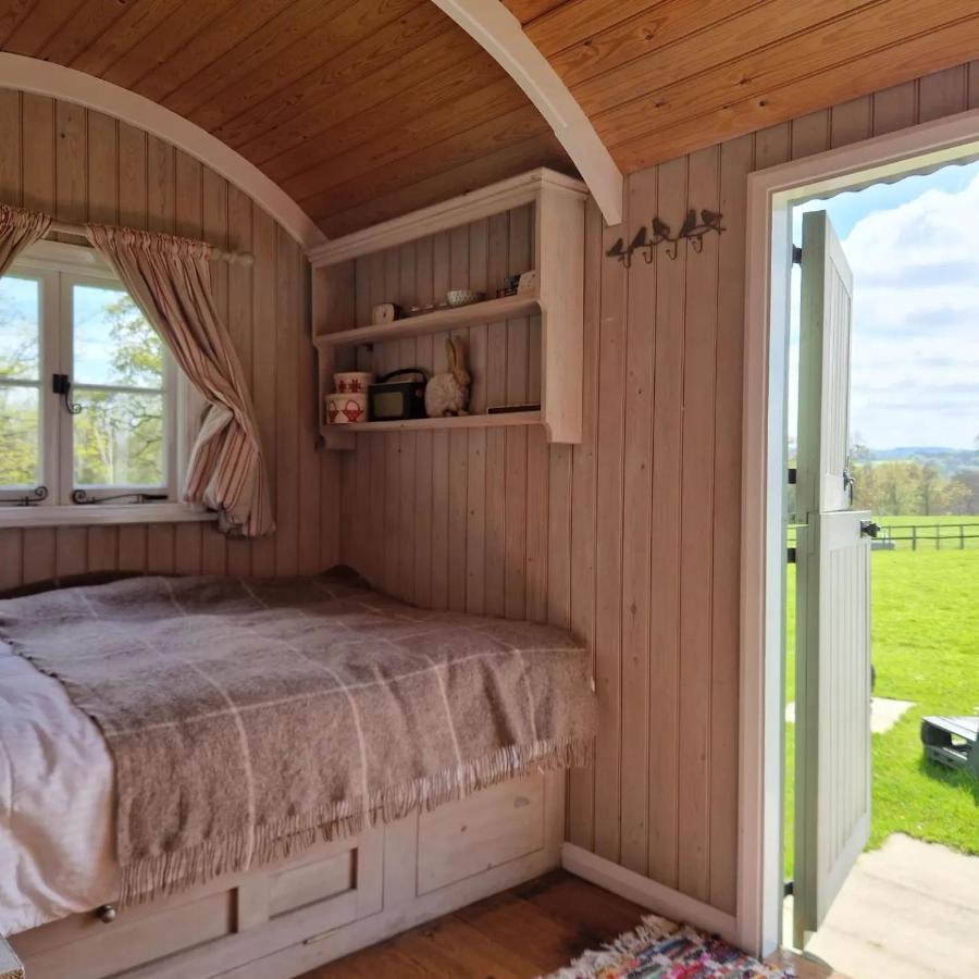 Molly Dishwasher Shepherds Hut Frant Buitenkant foto