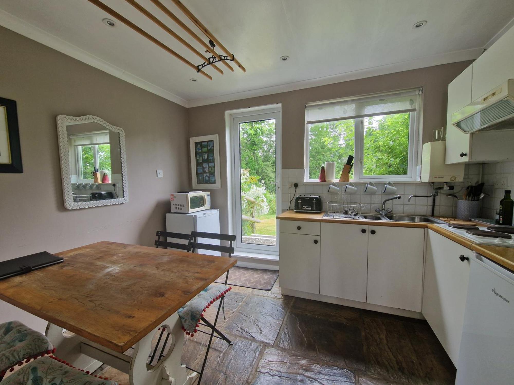 Molly Dishwasher Shepherds Hut Frant Buitenkant foto